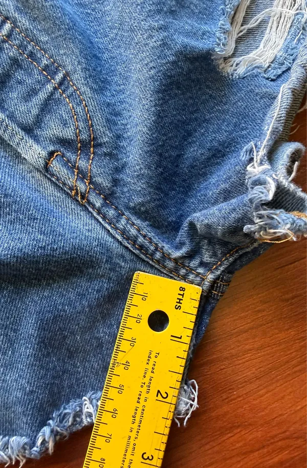 Levi’s 501 Shorts - Image 10