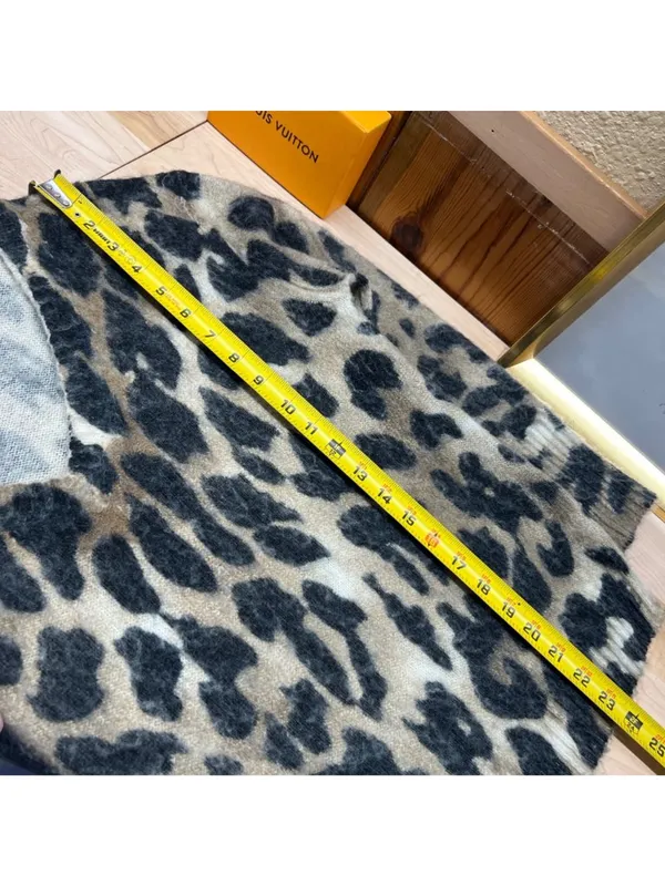Young Fabulous & Broke Fuzzy Leopard Print V-Neck Sweater Size S/M Indie Casual - Image 11