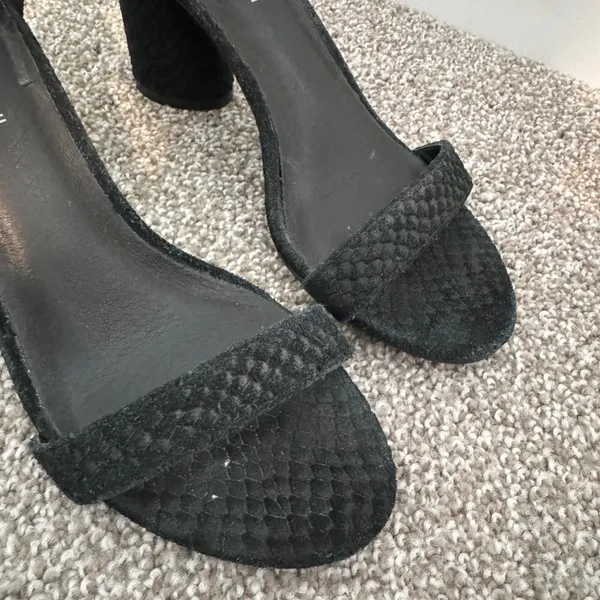 Jeffrey Campbell Laura Heels Size 6.5 Black Croc Ankle Strap Sandal Classic Chic - Image 4