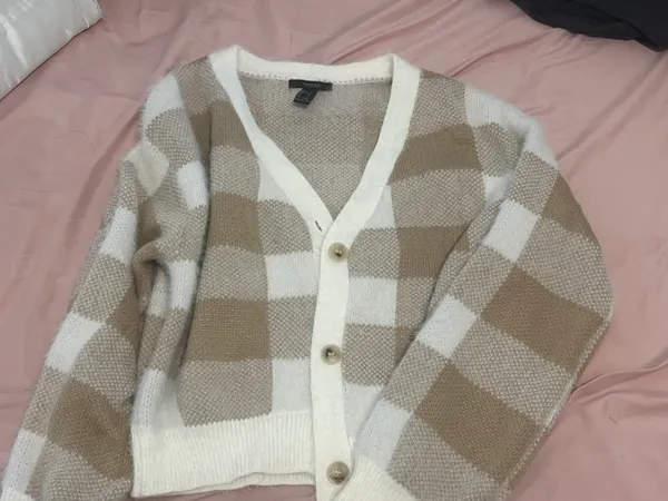 Forever 21 Oversized Cardigan - Image 3
