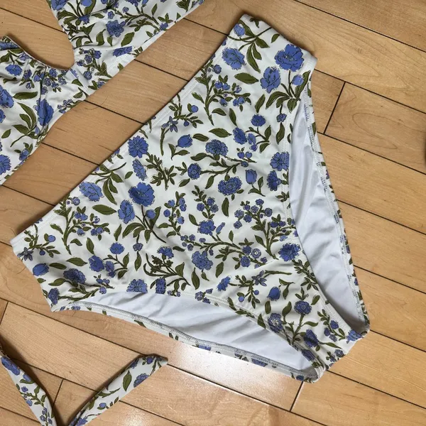 CUPSHE Soulful Spring Square Neck Bandeau Top & Bottoms Set Size Medium FLoral - Image 6