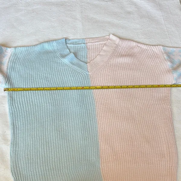 New Colorblock Baby Blue & Pink Sweater with Animal Print Sleeves Oversized S - Image 5