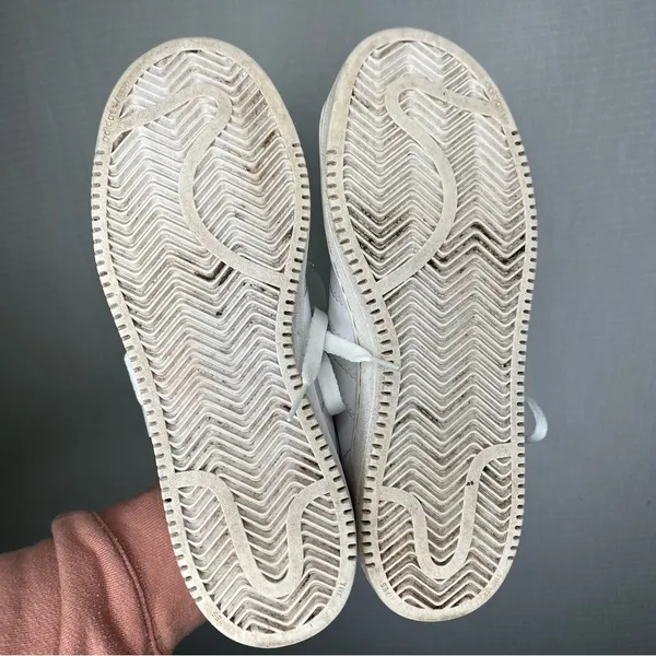 Adidas | White Lace‎ Up Sneaker Shoe Woman’s 8.5 Superstar - Image 3