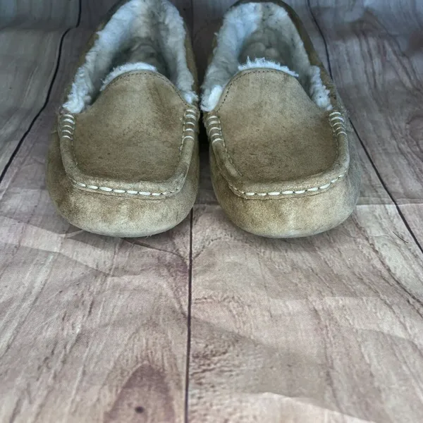 UGG slippers shoes Womens 8 beige Ansley chestnut moccasin house shoe comfort - Image 5