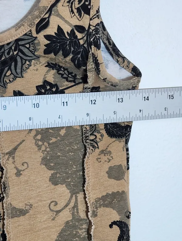 Brown and Black Floral Crop Top Size Large - Image 5