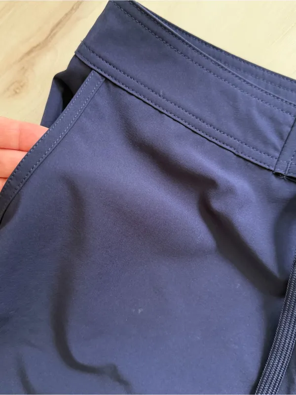 Navy Nautica shorts size M - Image 4