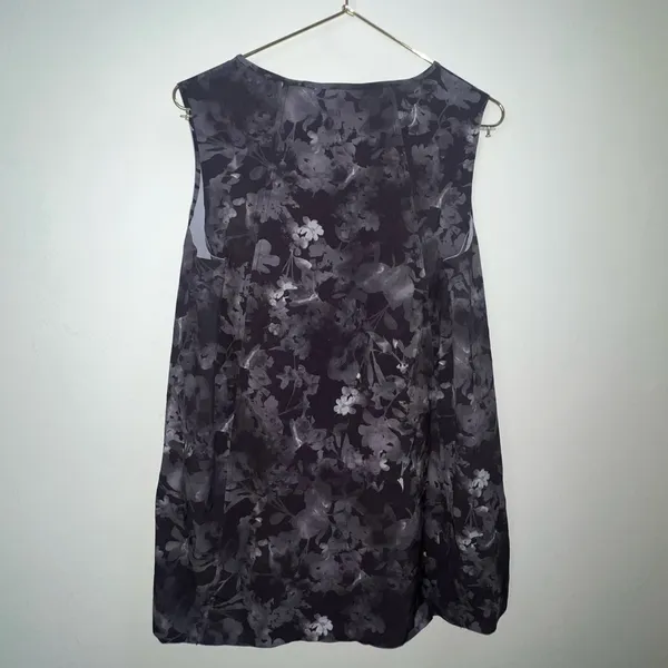 Athleta Zephyr Refined Tank Top in a black floral pattern small‎ - Image 6