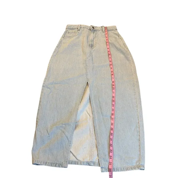 BOOHOO denim skirt with deep slit - Image 2