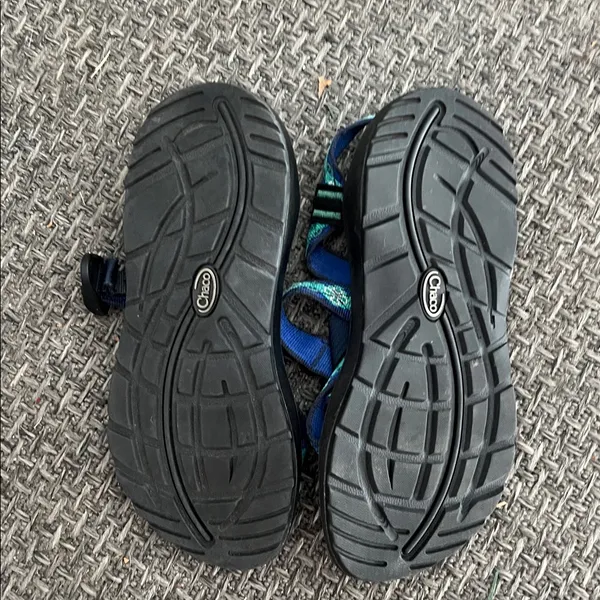 Chacos sandals blue size 8 - Image 4