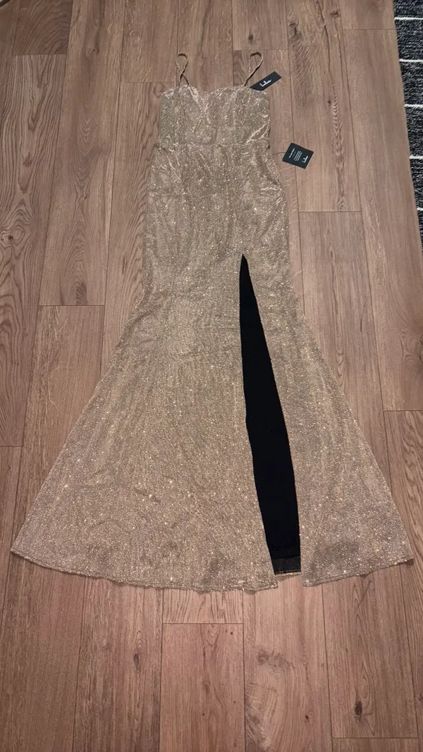 Lulu’s Searching for you gold metallic glitter maxi dress - Image 3