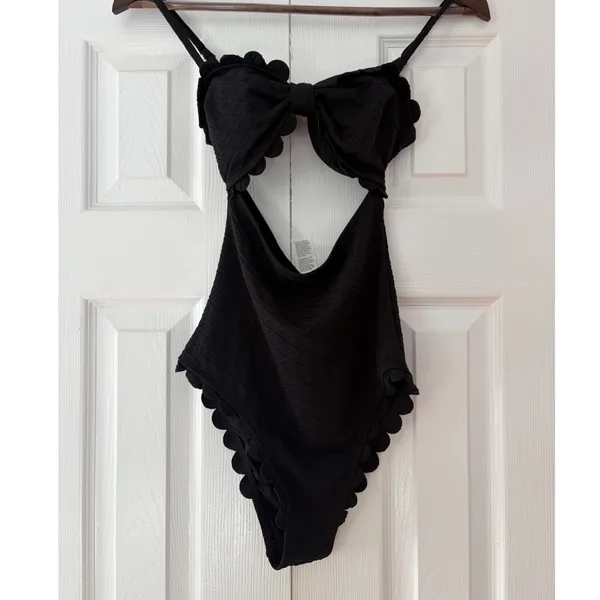 Cupshe‎ Womens Black Scalloped Bow Cutout Monokini One Piece Swimsuit XS NWT - Image 2