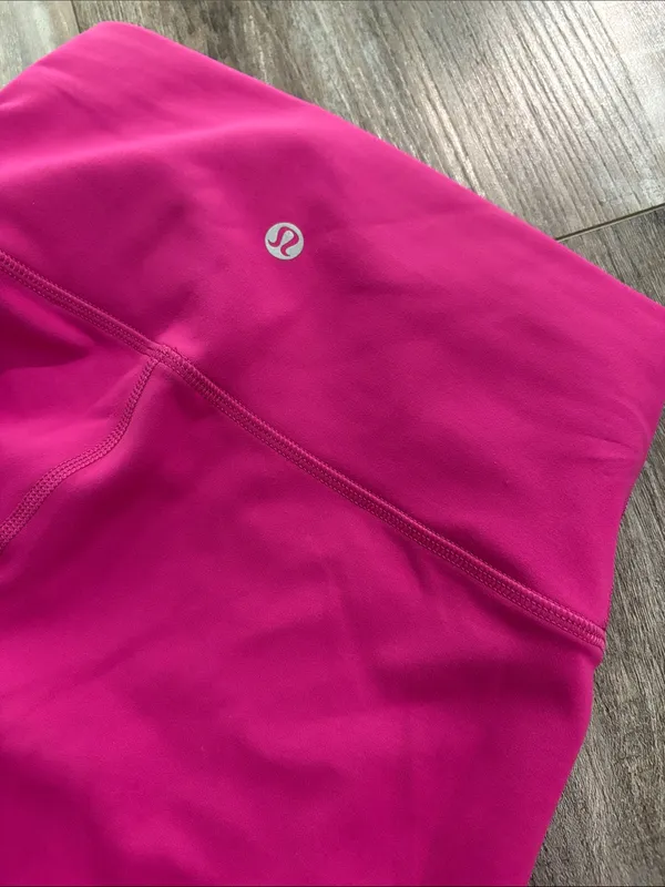 Lululemon Ripened Raspberry Wonder Train High Rise Shorts Size 4 - Image 8