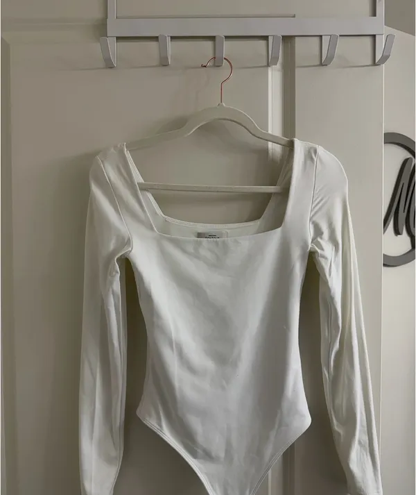 Aritzia Contour Bodysuit - Image 2