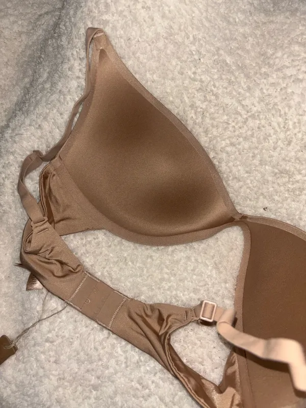 SKIMS Push-Up Bra Wireless Form - Image 5