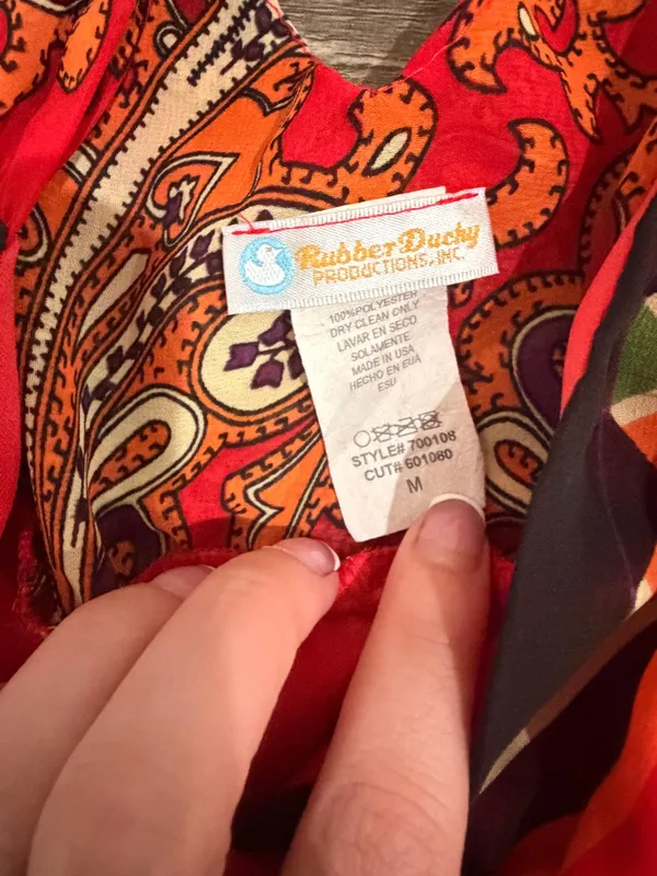 Vintage RubberDucky Red Paisley V-Neck Ladies Top - Image 2