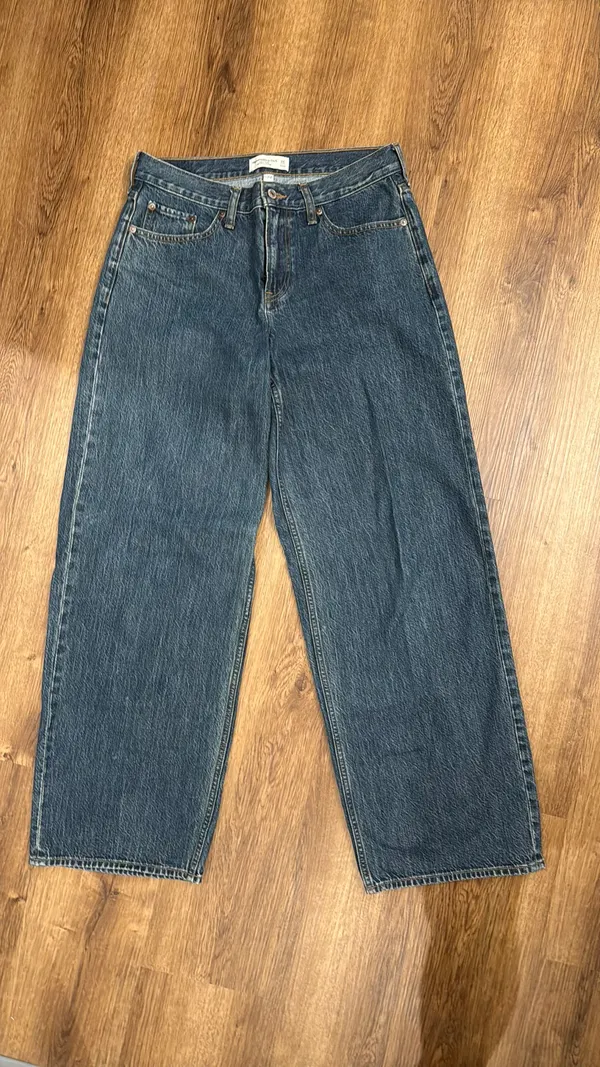 Abercrombie Jeans - Image 3