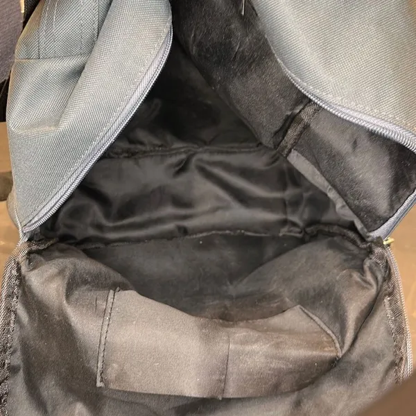 Single Zipper Cloth Backpack - Image 6