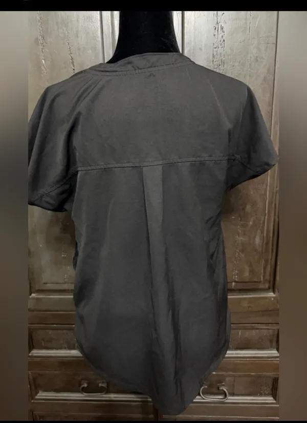 Climate Right by Cuddl Duds Black Short sleeve Scrub - Size Small - Image 2