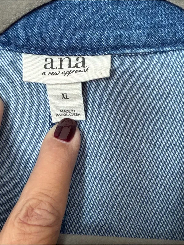 NWT a.n.a Barrel Sleeve Denim Jacket Shirt Medium Wash XL - Image 7