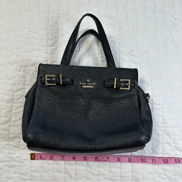 Kate Spade Black and Gold Pebbled Leather Crossbody Bag - Image 8