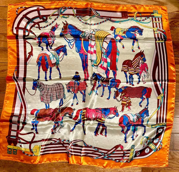 Vintage classic EQUESTRIAN horses PRINT ORANGE/ off white SQUAR SILK SCARF 35/35 - Image 12