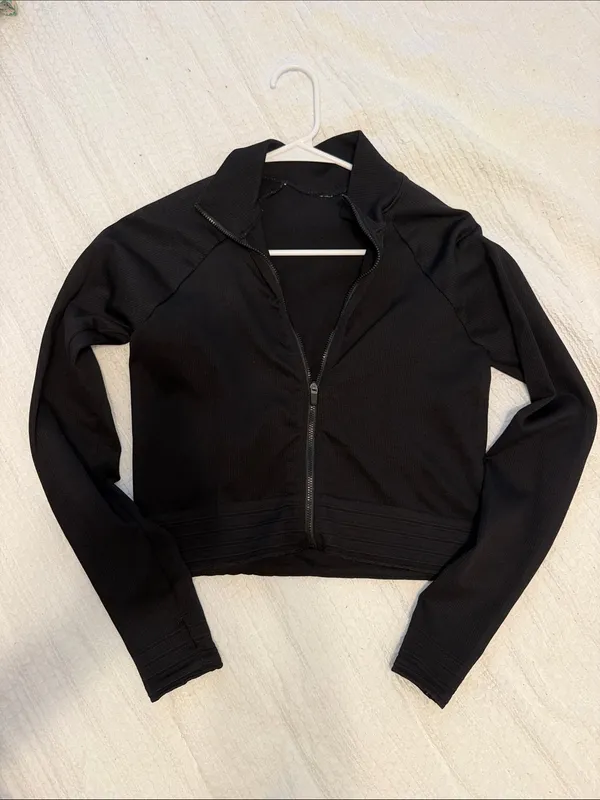 Fabletics Black Cropped Zip-Up Bomber Jacket - Women - Image 2