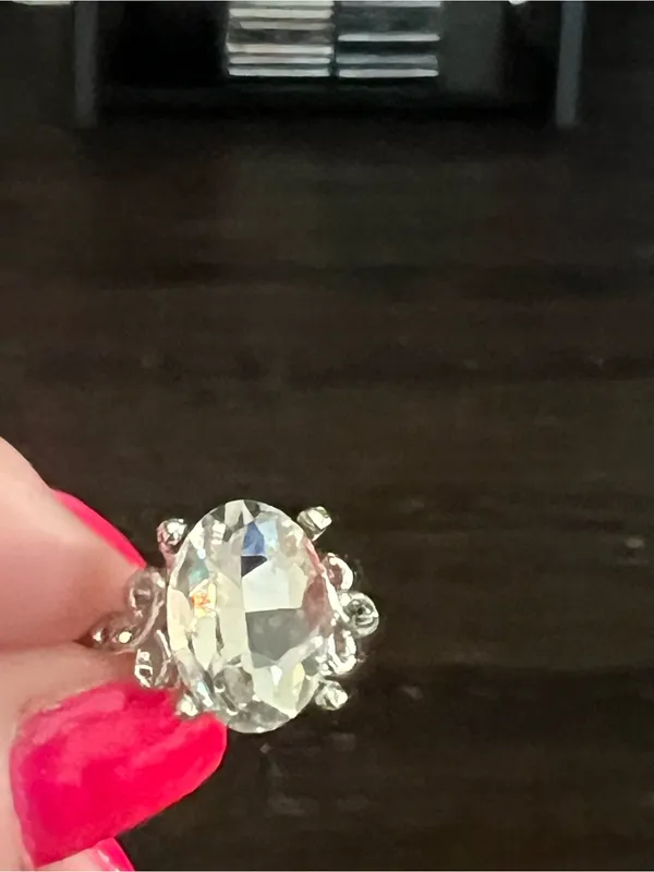 Elegant Silver Cocktail Ring with Clear Gemstone Size 6 - Image 3