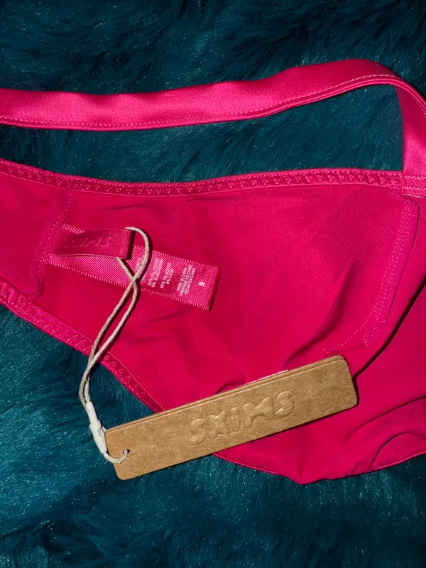 SKIMS Woven Shine Tie Back Bralette in Raspberry - Image 5