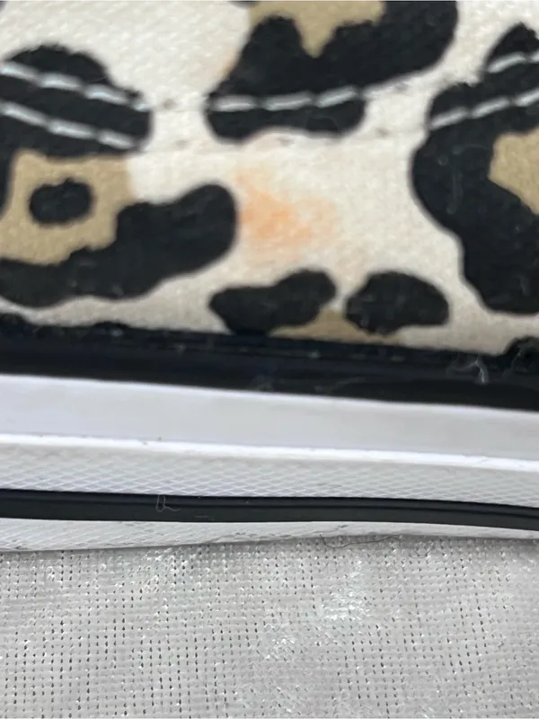 Converse Low Top Leopard Print Canvas Sneakers Black/Beige size 7 slip on - Image 10