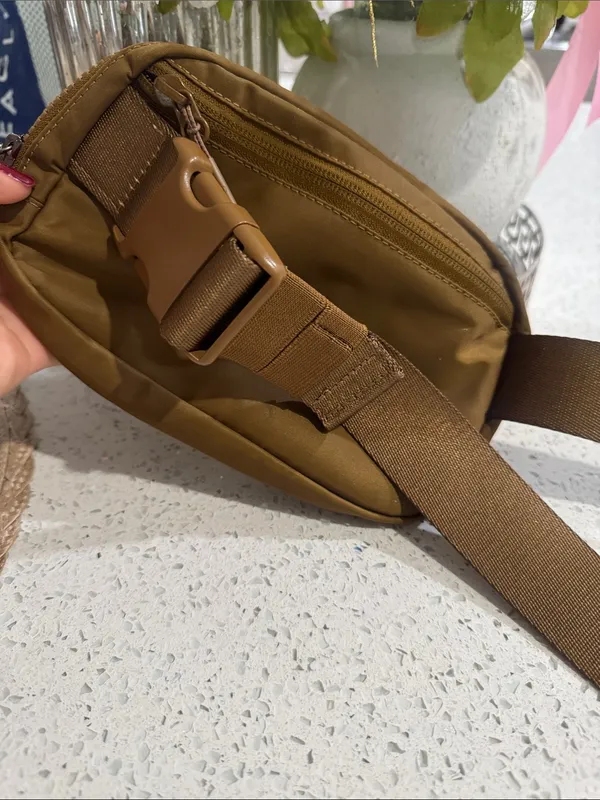 🤍Lululemon Everywhere Belt Bag-Burnt Caramel - Image 8