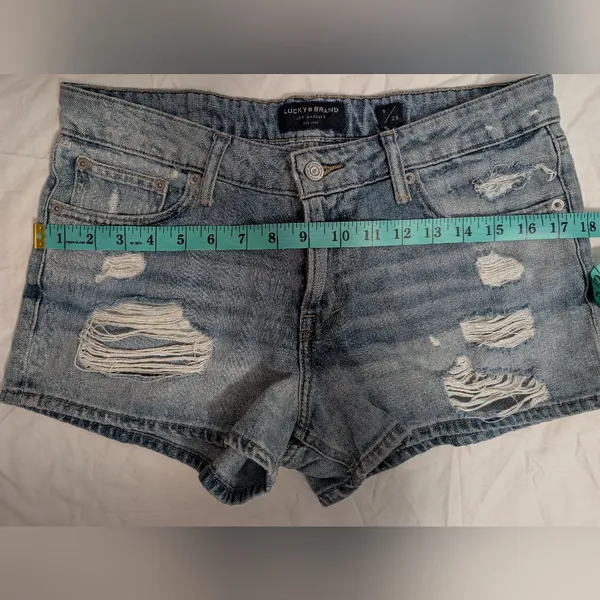 Lucky Brand Distressed The Cut Off Mid Rise Jean Short W6/28 Medium Wash - Image 9