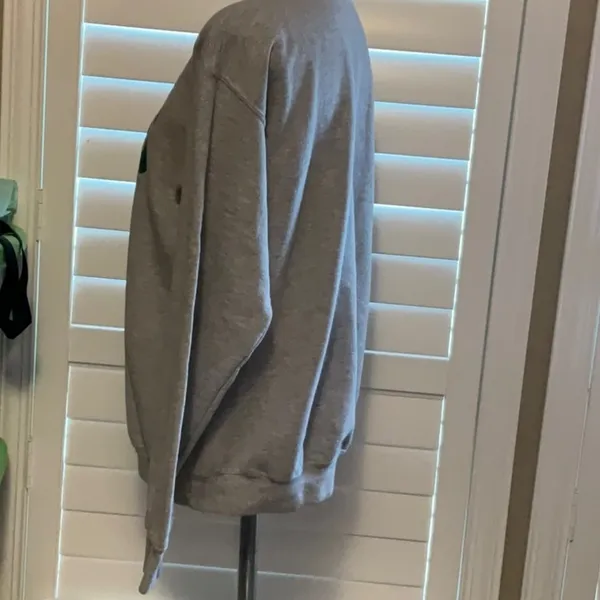 Gildan Gray and Green Sweatshirt Athletic Style - Image 4