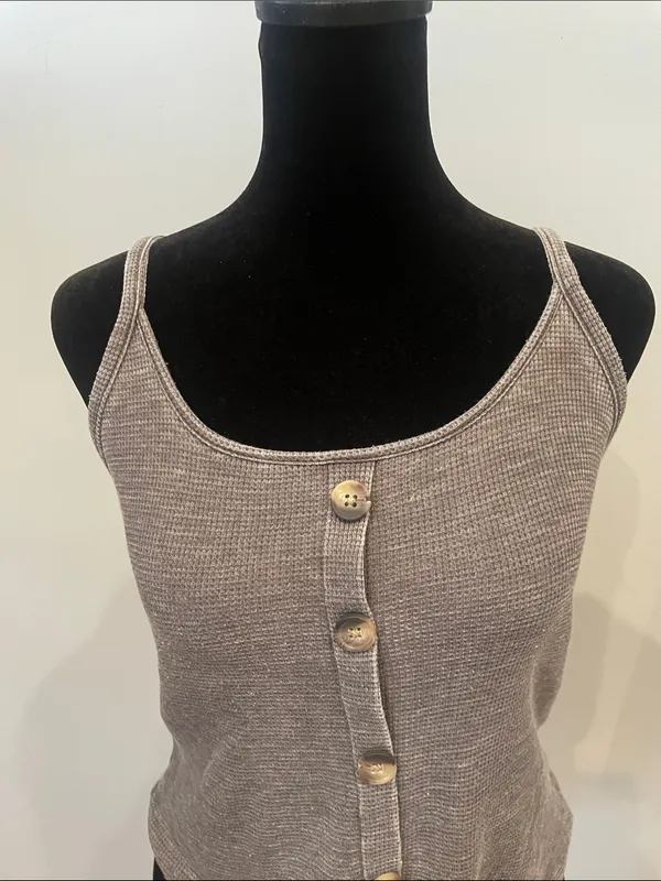 Waffle Knit Button-Front Tank Top in grey small American Eagle - Image 3