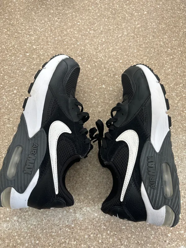 Nike Air Max Sneakers - Image 3