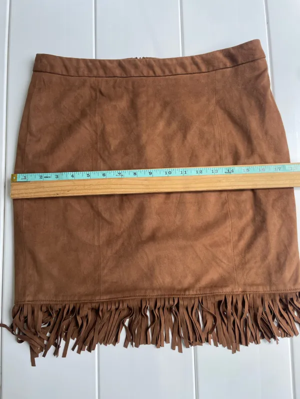 Chelsea & Theodore Faux Suede Fringe Skirt, Size M - Image 5