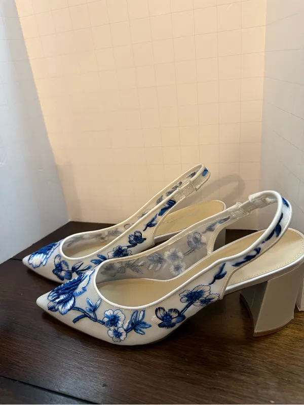 Betsey Johnson White Slingback Block Heels with Blue Floral Embroidery - Image 6
