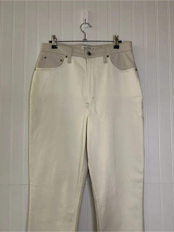Abercrombie & Fitch The Slim Straight Ultra High Rise Pants Faux Leather Size 30 - Image 3