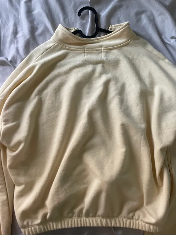 Francesca’s Sweatshirt  - Image 4