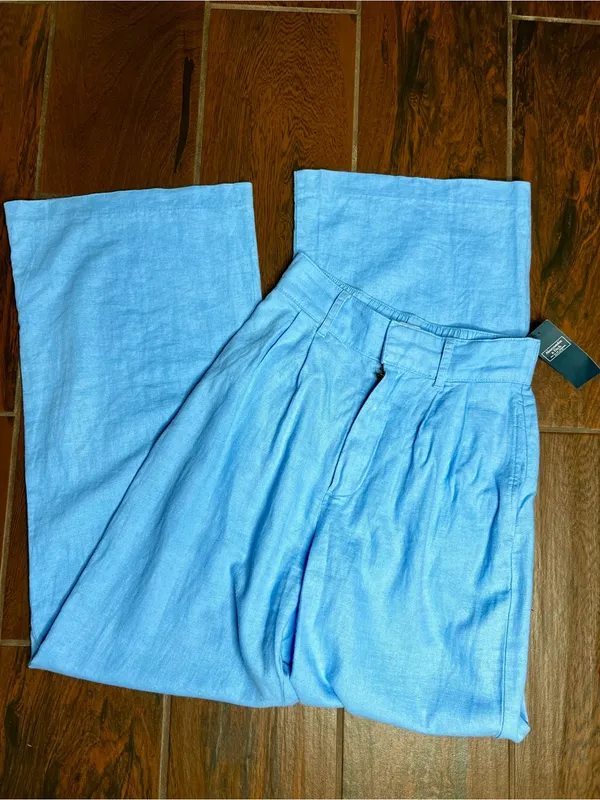 Abercrombie and Fitch Light Blue Pleated Linen Wide Leg Pants NWT Size XS - Image 3