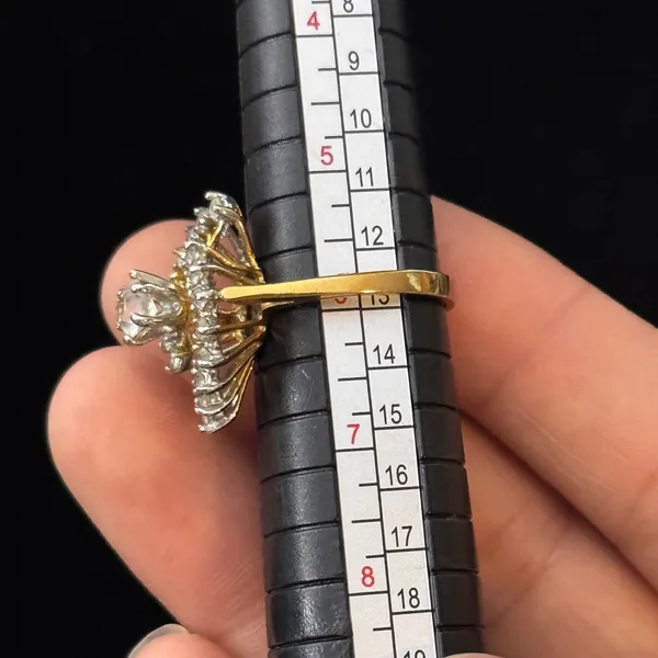 Vintage 18KGE Gold Electroplate Rhinestone Starburst Cluster Cocktail Ring Sz 6 - Image 6