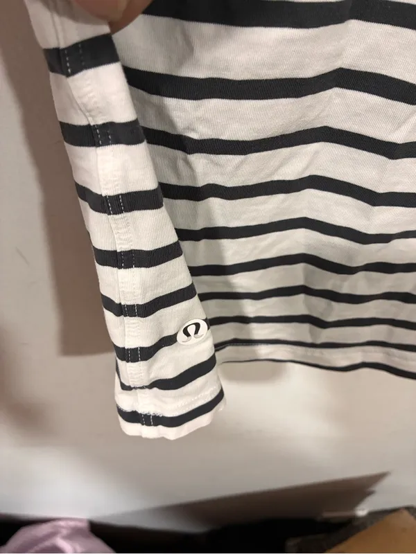 LULULEMON All Yours Tee In Black and White Stripe Short Sleeve T-shirt - Image 4