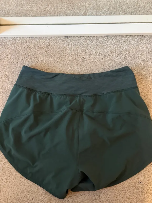 Outdoor Voices Shorts Hudson 4" Medium - Image 3