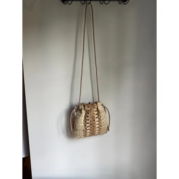NWT XIIX Straw Bucket Bag Tan Woven Crossbody Coastal Resort Beach Boho - Image 4