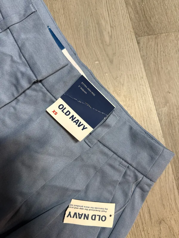 Old navy extra high rise shorts - Image 3