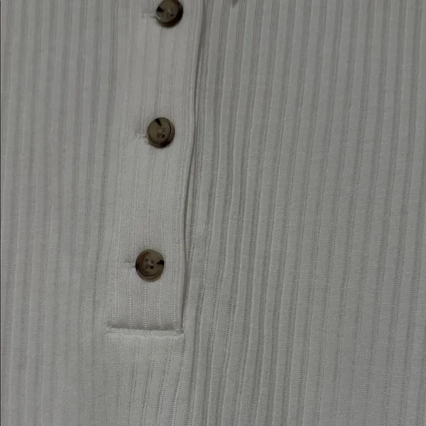 Banana Republic White Long Sleeve‎ ribbed Henley Tee large NWT - Image 2