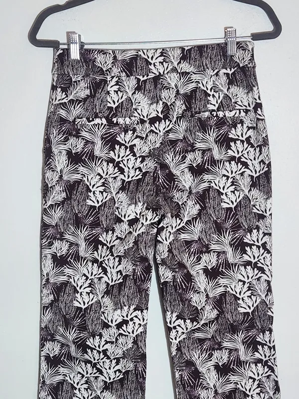 LOFT Brown and White Coral Print Cropped Bootcut Pants Size 2 - Image 5
