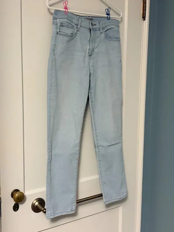 Joe's mid rise Mary Kate jeans cigarette tapered leg light wash size 28 cropped - Image 2