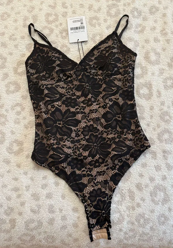 Princess Polly Lace Bodysuit  - Image 2