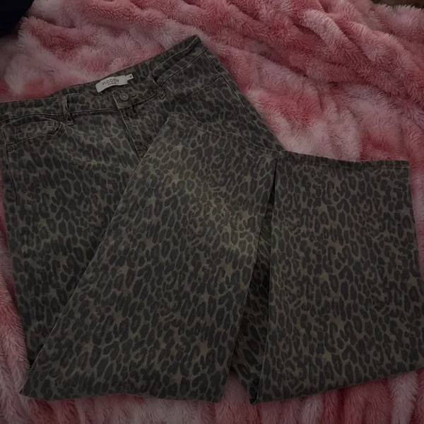 Hidden Jeans - Image 3