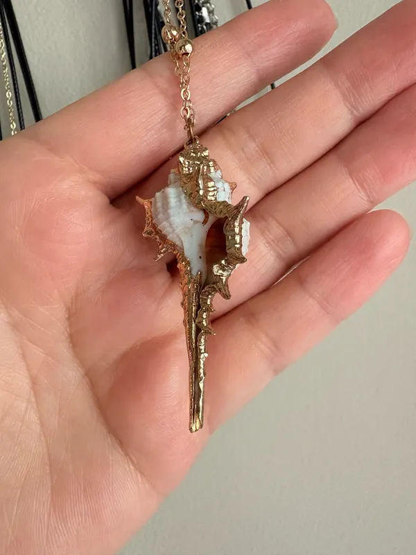 Gold Seashell Pendant Necklace Beachy Coastal Boho Necklace - Image 2
